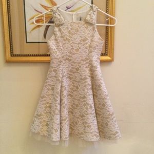 Girls dress size 6